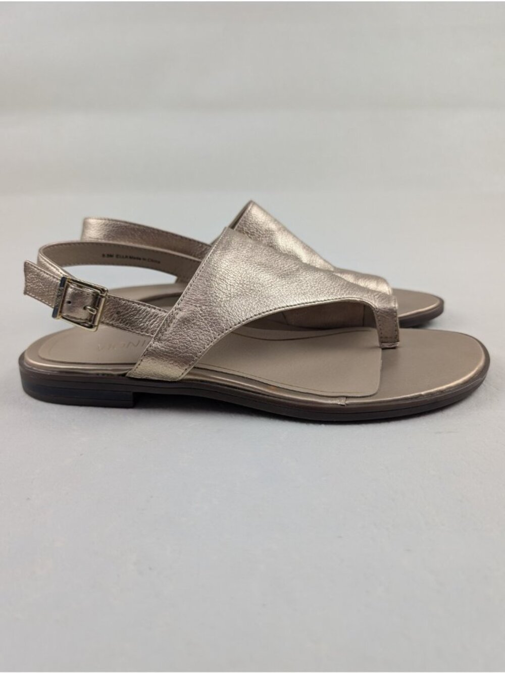 Vionic Ella Slingback Toe Loop Sandal Women 8.5 Gold Metallic Leather Adjustable - Picture 2 of 12